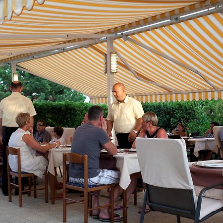 Pansion Burin Hotell Baška Exteriör bild