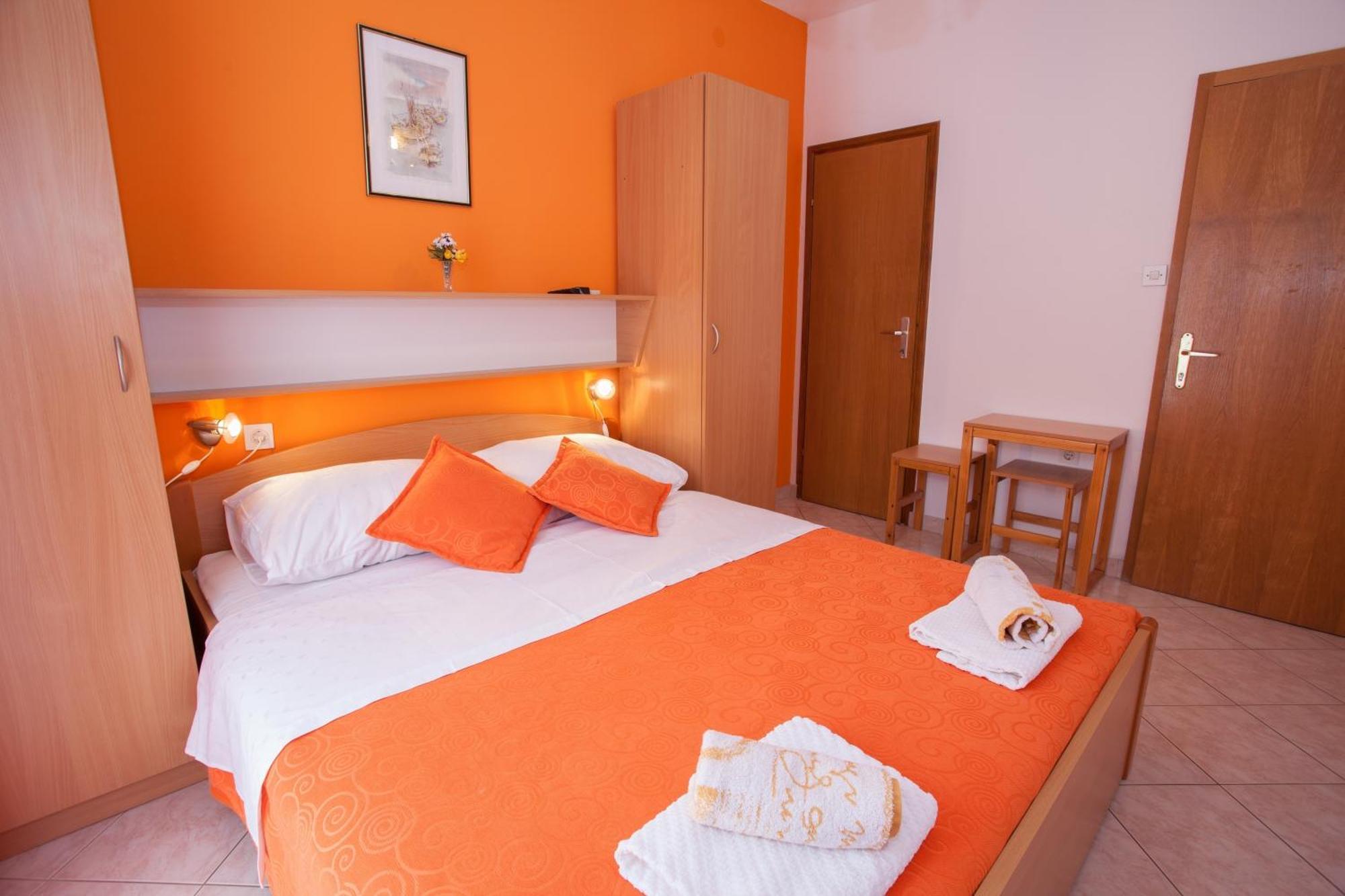 Pansion Burin Hotell Baška Rum bild